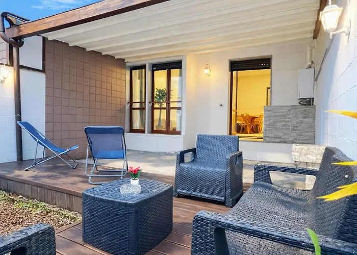 Appartement Garage & Garden Villa Apartment