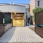 Daire Bed & Garage In Milano